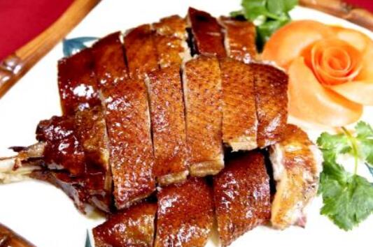 鸭肉不可以和什么一起吃 吃鸭肉的忌讳
