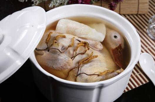 虫草怎么吃 冬虫夏草怎么做菜服用