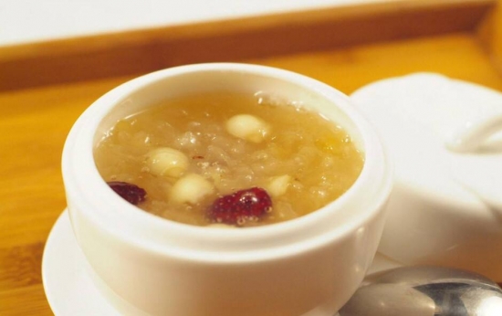 春天气侯多变易失眠症 四款饮食疗法减轻失眠的症状