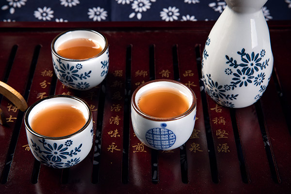 吃蟹能喝酒吗