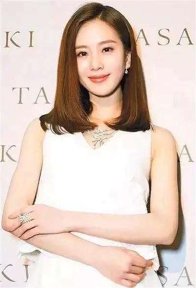 狗啃式刘海choppy bangs够非主流女生 透明色八字刘海扎法