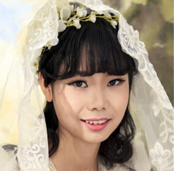 拍结婚照发型图片 大麻花辫发披巾长发卷发